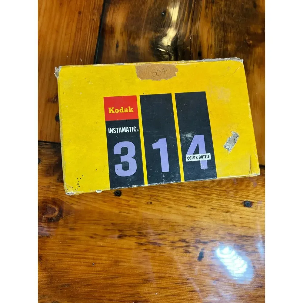 Vintage In Box Kodiak Instamax 314 Film Camera and manual - Picture 12 of 13